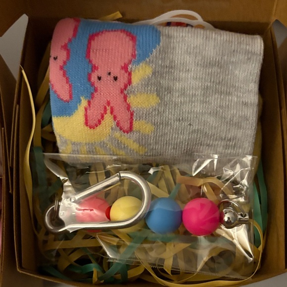 Hop Into Spring Box - Picture 9 of 11